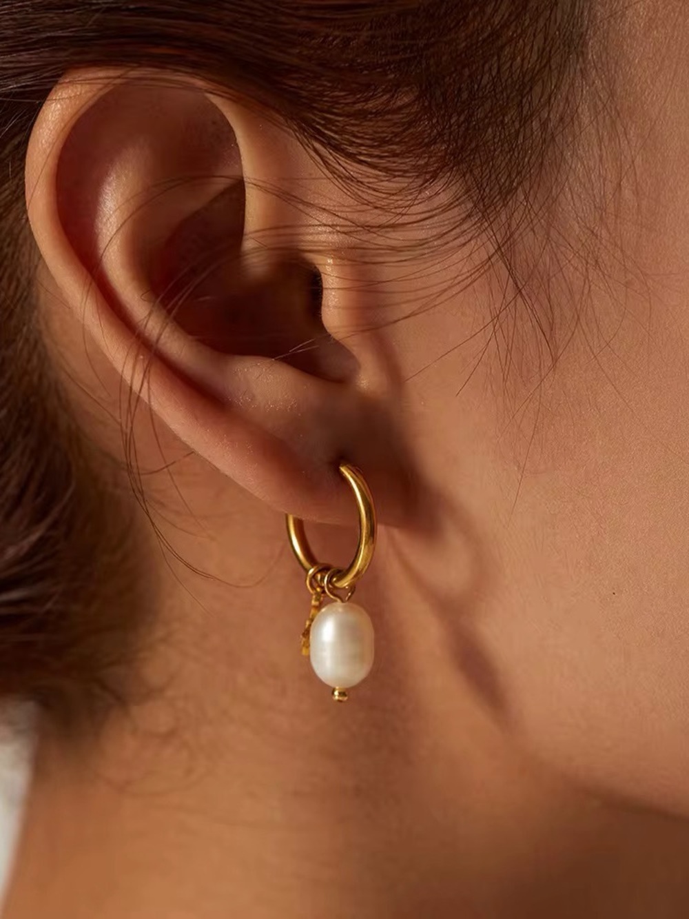 18K Gold Plated Freshwater Pearl Star Charm Hoop Earrings - Picture 3 of 9